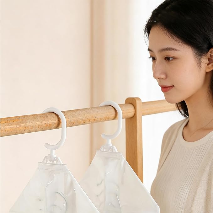 Hanging Vacuum Storage Bags for Coats, Hanging Vacuum Sealer Storage Space Saver Bags, Reusable Thickened Hanging Vacuum Bags with Hooks for Closet, for Clothes, Suits, Dresses, Coats (2S+2M+2L)