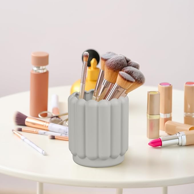 Silicone Pen Holder, Pencil Holder Cute Pens Cup for Desk for Kids Office Decor Desk Accessories Pen Pot Desk Organizer (Light Gray)
