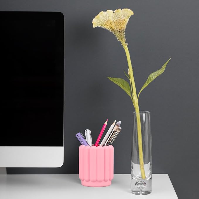 Silicone Pen Holder, Pencil Holder Cute Pens Cup for Desk for Kids Office Decor Desk Accessories Pen Pot Desk Organizer (Pink)