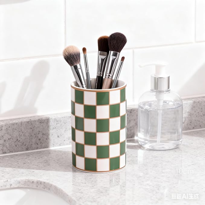 Ceramic Checkered Pen Holder For Desk,Cute Stand Black And White Pencil Cup,Durable Ceramic Pencil Cup, Decorative Makeup Brush Holder Cup, Stationery Holder for Office, School, Home (Green)