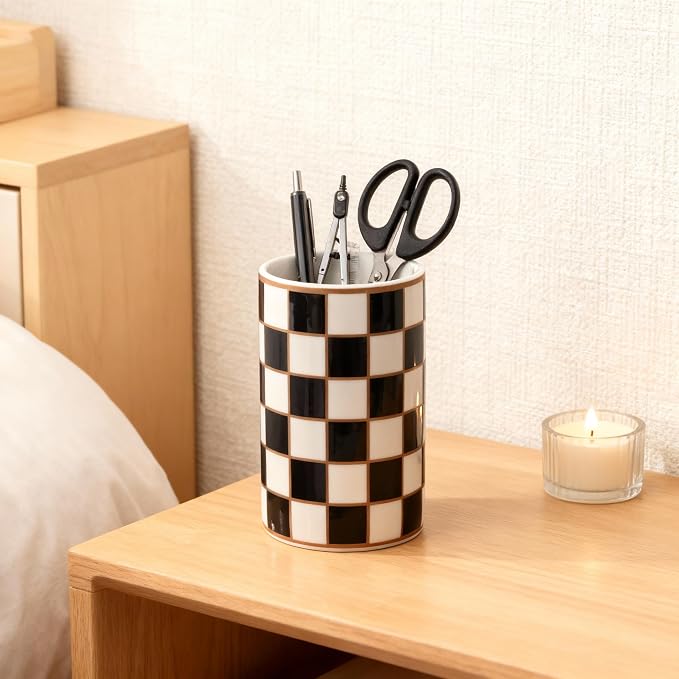 Ceramic Checkered Pen Holder For Desk,Cute Stand Black And White Pencil Cup,Durable Ceramic Pencil Cup, Decorative Makeup Brush Holder Cup, Stationery Holder for Office, School, Home (Black)