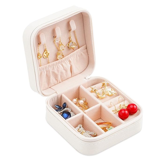 Neveika Portable Travel Mini Jewelry Box Leather Jewellery Ring Organizer Case Storage Gift Box Girls Women (white).