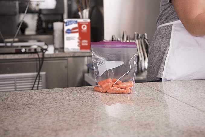 SC Johnson Professional, Ziploc Storage Bags, For Food Organization and Storage, Double Zipper Seal, Easy-Open Tabs Quart, 500 Count