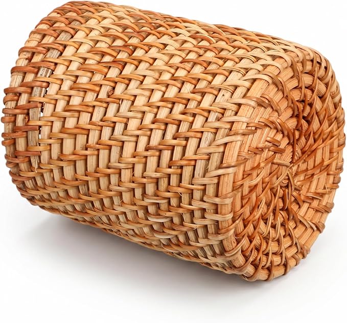 Wicker Pencil Holder, Cylindrical Hand Woven Natural Rattan Pen Holder Boho Desk Organizer Cup for Home Office Desk Storing Vanity Pencils Makeup Brushes Remote Control, Brown