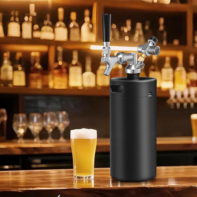 Hgkeke128OZ Mini Keg Growler,Stainless Steel Beer Keg Tap System Portable Draft Beer Dispenser to Keep Fresh and 55PSI CO2 Pressure Growler Carbonation, Beer Tap System for Homebrew,Camping,BBQ(Black)