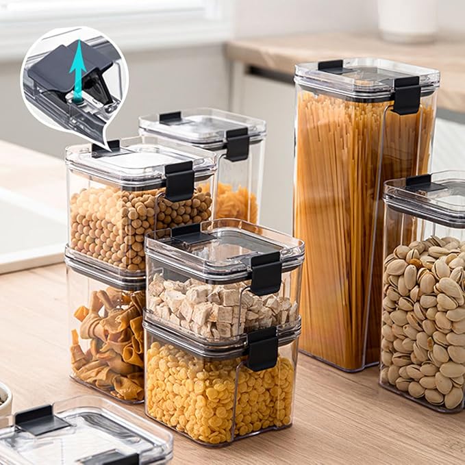 Cetomo 5.6Cup Sealed Food Storage Container, Fridge Organizer Bins with Clips for Kitchen, Freezable Airtight Leak-Proof Stackable Plastic Clear