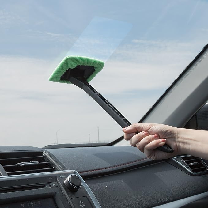 Windshield and Window Cleaner - Machine-Washable Microfiber Cloth Tool on Handle with Pivoting Head for Cleaning Car and RV Glass by Stalwart (Green)