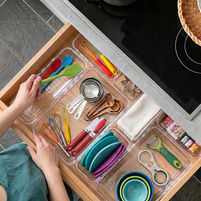16 Pcs Extendable Clear Drawer Organizer, 2-Size Expandable Drawer Dividers, Expanding Plastic Storage Box Arcrylic Storage Bins for Vanity Makeup Drawer Dresser Kitchen Utensils DIY Desk Office