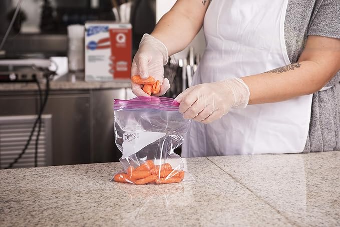 SC Johnson Professional, Ziploc Storage Bags, For Food Organization and Storage, Double Zipper Seal, Easy-Open Tabs Quart, 500 Count (Pack of 2)