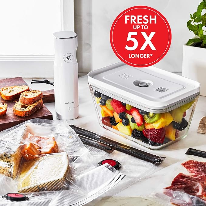 Zwilling Fresh & Save Vacuum Sealer Marchine Starter Set, 6pc | Keeps meal prep fresh up to 5X longer. Airtight Sealing Reduces Food Waste, Ideal for Sous Vide, Meal Prep and Every Day Use.