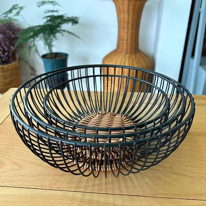 Set of 3 Stackable Metal Mesh Fruit Basket Bowl, Round Rust-Proof Breathable Wire Storage Organizer, Non-Slip Decorative Produce Holder for Kitchen Countertop, Store Fruits Veggies Snacks, Black