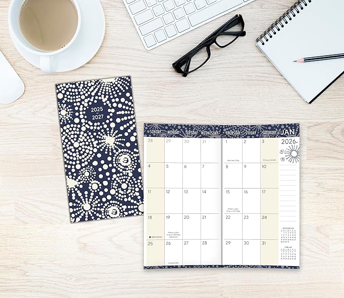 2026 Pocket Planner: 2-Year-Plus Monthly Pocket Calendar Book (24-Month): January 2026 - December 2027, Purse Size 6.5" x 3.5", Indigo Urchins